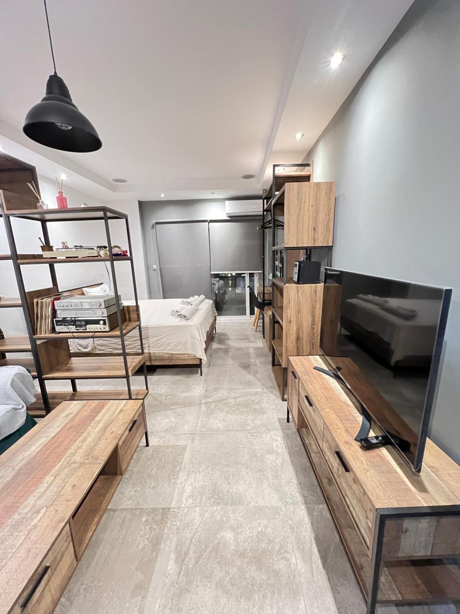 Modern Apartment In The Heart Of The City Alexandroupoli Exterior photo