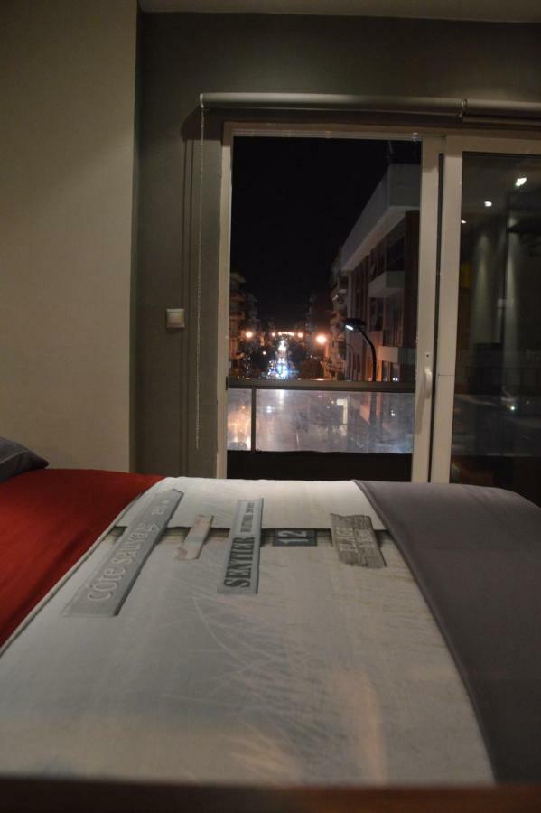 Modern Apartment In The Heart Of The City Alexandroupoli Exterior photo